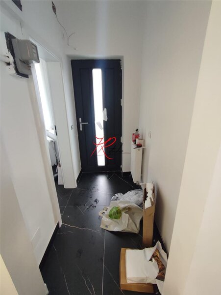 Piata Dorobanti, ideal investitie, vanzare garsoniera total renovata, in bloc mic,